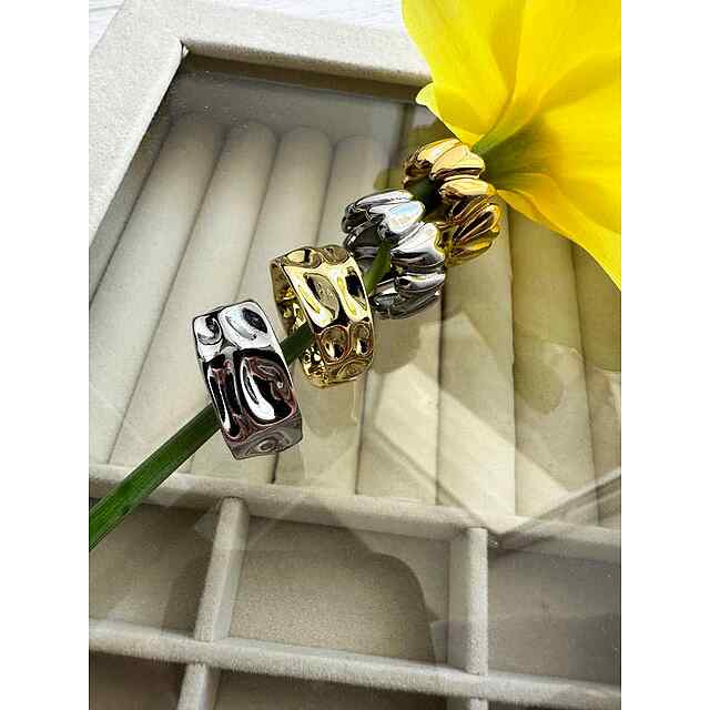 Кільце переливаєч сяйвом, зручне та мінімалістичне! Знижка 20% через Instagram! Burgundy Bijouterie 💍✨ Україна - 3 фото товару