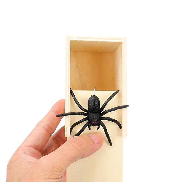 Павук у коробці: іграшка для розіграшів, дерев'яна скринька з сюрпризом - 1 фото товару